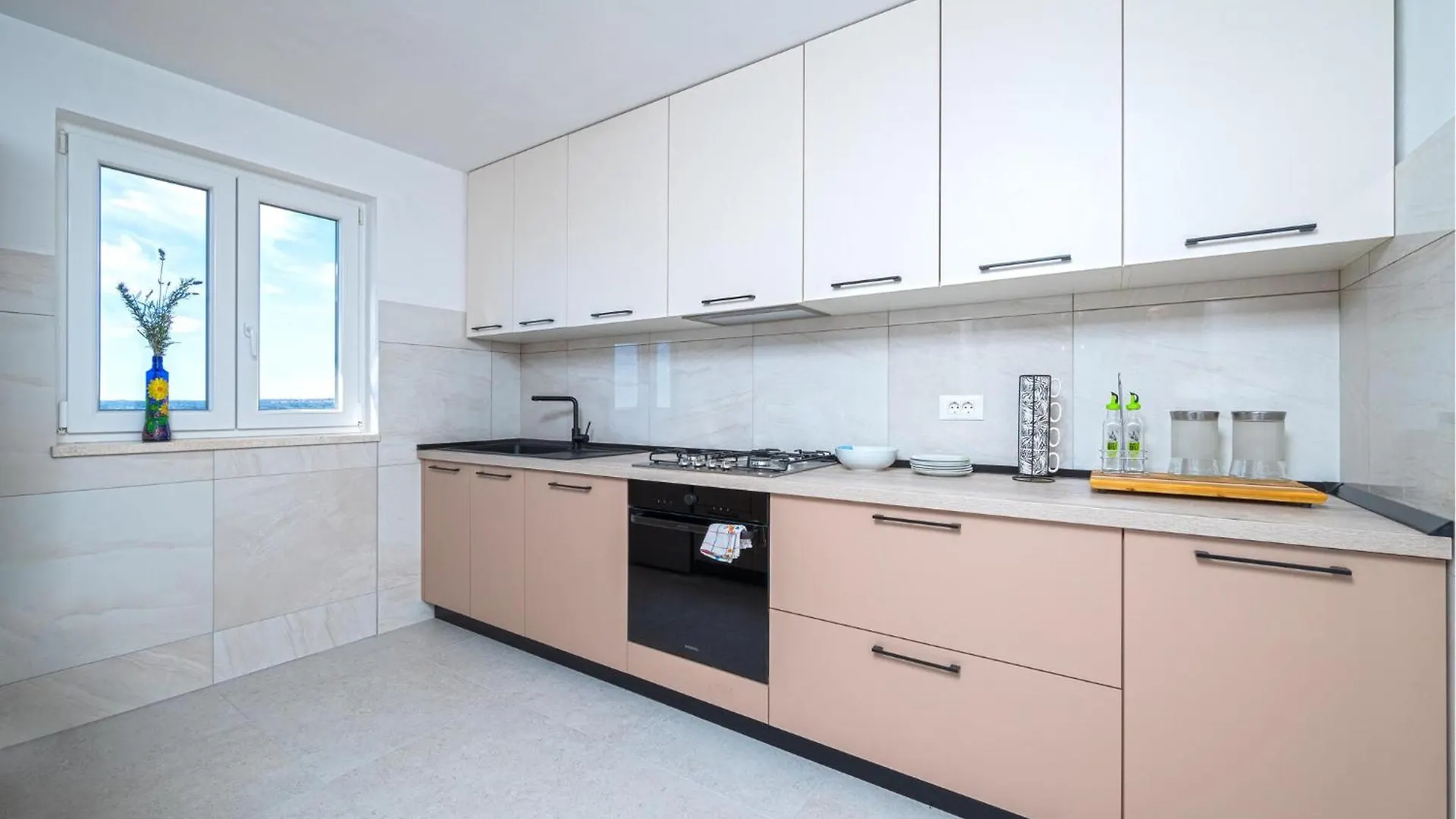 Cozy Apartment In Koromacno With House Sea View